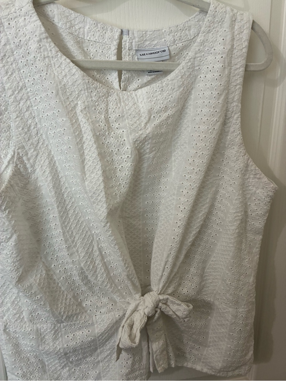Liz Claiborne White Eyelet Tie-Front Sleeveless blouse